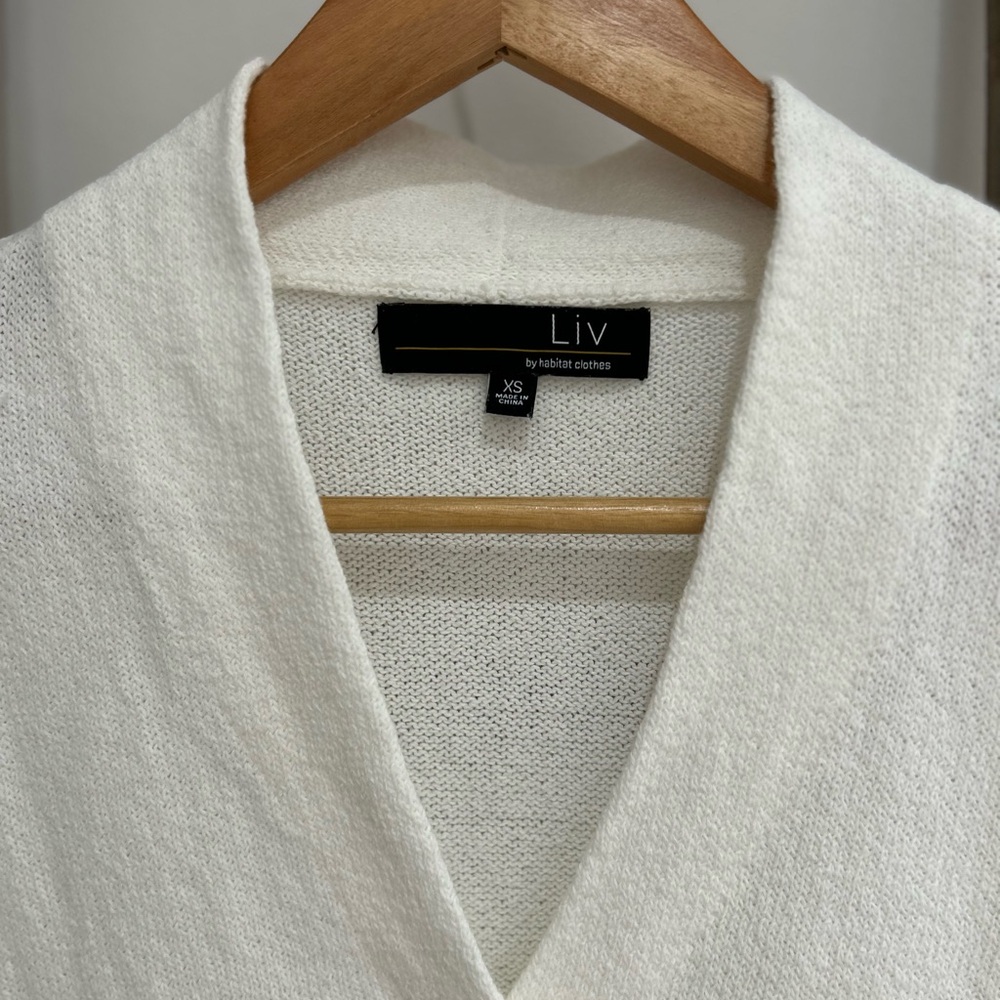 Liv by Habitat Clothes White V-Neck Pullover Sweater Long Sleeve Women’s Size XS - Picture 2 of 8